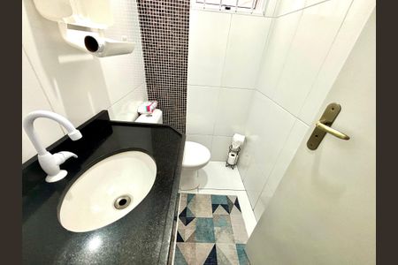 Casa à venda com 125m², 5 quartos e 2 vagasBanheiro 1