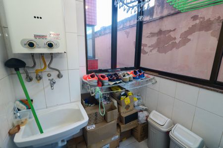 Apartamento à venda com 95m², 2 quartos e 1 vagaÁrea de Serviço
