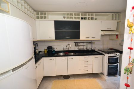 Apartamento à venda com 95m², 2 quartos e 1 vagaCozinha
