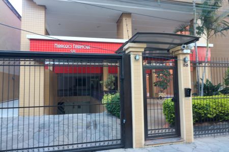 Apartamento à venda com 95m², 2 quartos e 1 vagaFachada e portaria