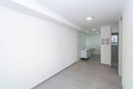 Sala de apartamento à venda com 2 quartos, 47m² em Bonsucesso, Rio de Janeiro