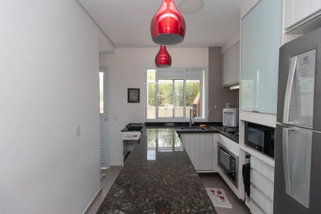 Casa de condomínio para alugar com 100m², 2 quartos e 2 vagas Casa de condomínio para alugar com 100m², 2 quartos e 2 vagasCozinha