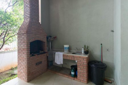 Casa de condomínio para alugar com 100m², 2 quartos e 2 vagas Casa de condomínio para alugar com 100m², 2 quartos e 2 vagasÁrea comum - Churrasqueira
