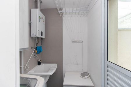 Casa de condomínio para alugar com 100m², 2 quartos e 2 vagas Casa de condomínio para alugar com 100m², 2 quartos e 2 vagasÁrea de Serviço