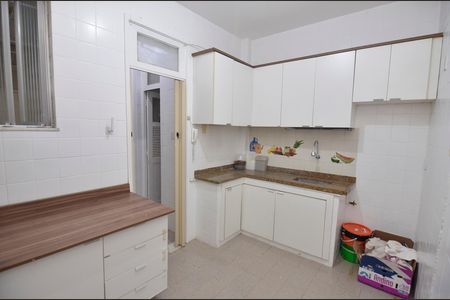 Apartamento à venda com 85m², 2 quartos e sem vaga Apartamento à venda com 85m², 2 quartos e sem vagaCozinha