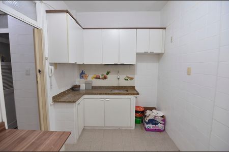 Apartamento à venda com 85m², 2 quartos e sem vaga Apartamento à venda com 85m², 2 quartos e sem vagaCozinha