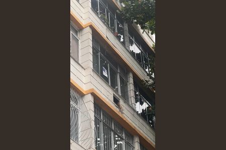 Apartamento à venda com 85m², 2 quartos e sem vaga Apartamento à venda com 85m², 2 quartos e sem vagaFachada