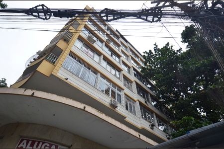 Apartamento à venda com 85m², 2 quartos e sem vaga Apartamento à venda com 85m², 2 quartos e sem vagaFachada
