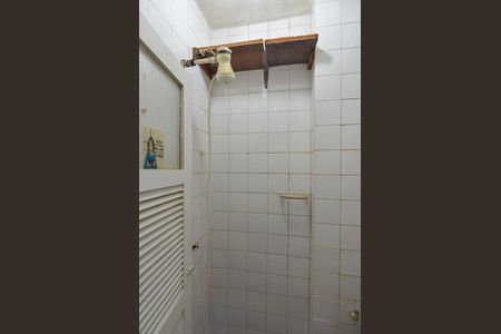 Apartamento à venda com 85m², 2 quartos e sem vaga Apartamento à venda com 85m², 2 quartos e sem vagaBanheiro de Serviço