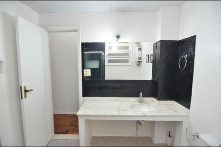 Apartamento à venda com 85m², 2 quartos e sem vaga Apartamento à venda com 85m², 2 quartos e sem vagaBanheiro