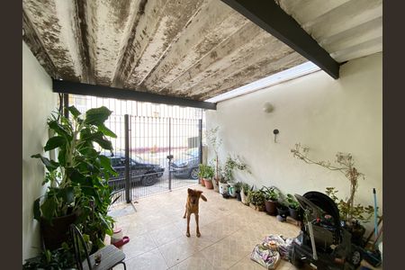 Garagem de casa à venda com 3 quartos, 74m² em Vila Nilo, São Paulo
