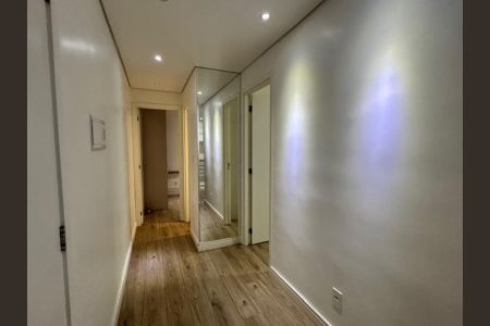 Corredor de apartamento para alugar com 2 quartos, 45m² em Jardim Paraguacu, São Paulo