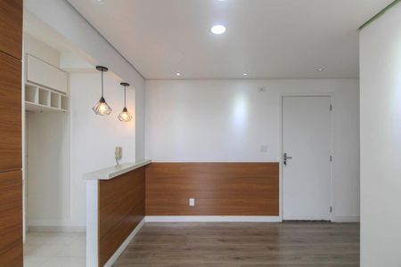 Sala de apartamento para alugar com 2 quartos, 45m² em Jardim Paraguacu, São Paulo
