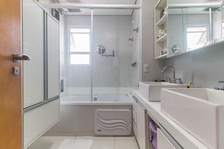 Apartamento para alugar com 150m², 3 quartos e 3 vagasBanheiro da Suíte 1