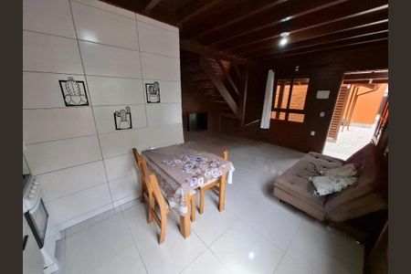 Cozinha de casa para alugar com 2 quartos, 48m² em São João do Rio Vermelho, Florianópolis
