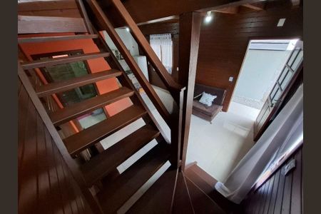 Sala de casa para alugar com 2 quartos, 48m² em São João do Rio Vermelho, Florianópolis