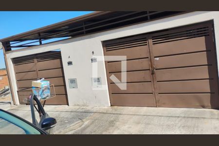 Casa à venda com 200m², 4 quartos e 2 vagasFachada