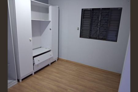Quarto de casa à venda com 3 quartos, 80m² em Jardim Beatriz, São Paulo