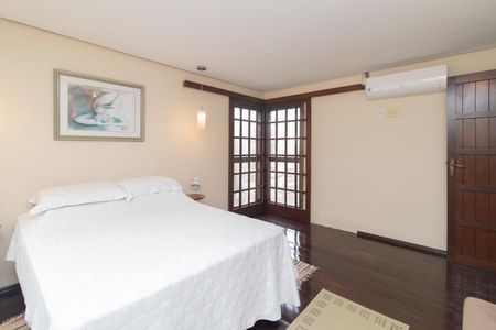 Casa para alugar com 288m², 4 quartos e 4 vagas Casa para alugar com 288m², 4 quartos e 4 vagasQuarto 2