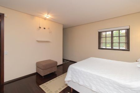 Quarto 2 de casa para alugar com 4 quartos, 288m² em Guarujá, Porto Alegre