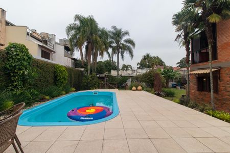 Casa para alugar com 288m², 4 quartos e 4 vagas Casa para alugar com 288m², 4 quartos e 4 vagasQuintal