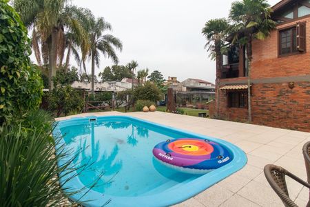 Casa para alugar com 288m², 4 quartos e 4 vagas Casa para alugar com 288m², 4 quartos e 4 vagasQuintal