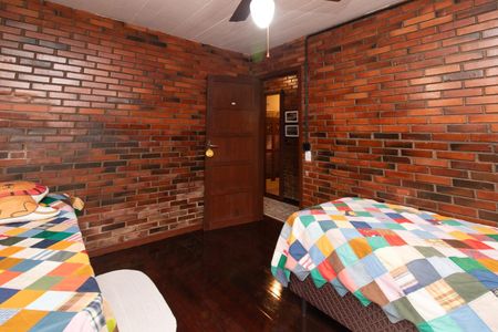 Quarto 1 de casa para alugar com 4 quartos, 288m² em Guarujá, Porto Alegre