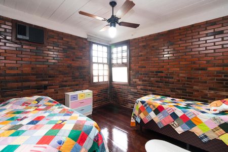 Casa para alugar com 288m², 4 quartos e 4 vagas Casa para alugar com 288m², 4 quartos e 4 vagasQuarto 1