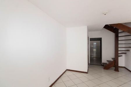 Sala de casa para alugar com 2 quartos, 75m² em Campo Grande, Rio de Janeiro
