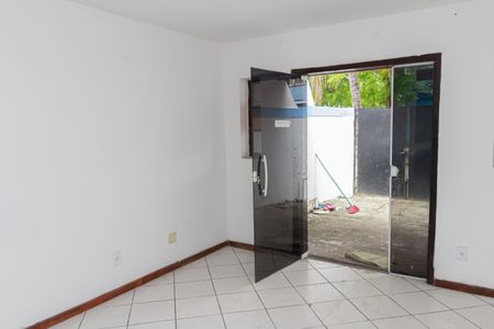Sala de casa para alugar com 2 quartos, 75m² em Campo Grande, Rio de Janeiro