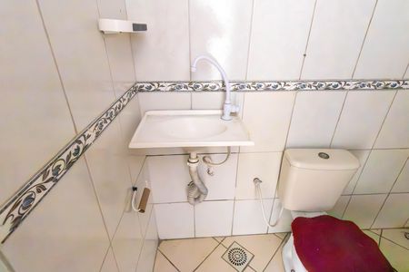 Casa para alugar com 75m², 2 quartos e 1 vaga Casa para alugar com 75m², 2 quartos e 1 vagaBanheiro da Suíte