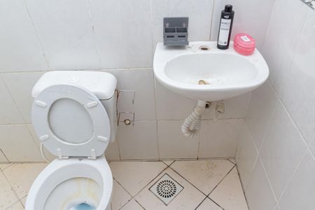 Casa para alugar com 75m², 2 quartos e 1 vagaBanheiro da Suíte 1