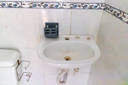 Casa para alugar com 75m², 2 quartos e 1 vaga Casa para alugar com 75m², 2 quartos e 1 vagaBanheiro da Suíte 2