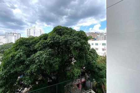 Vista da Sala de apartamento à venda com 3 quartos, 73m² em Santa Efigênia, Belo Horizonte