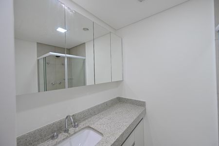 Banheiro Social de kitnet/studio para alugar com 1 quarto, 26m² em Vila Clementino, São Paulo