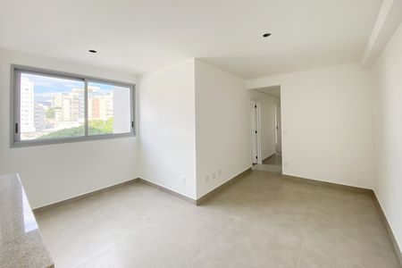 Sala de apartamento à venda com 3 quartos, 73m² em Santa Efigênia, Belo Horizonte