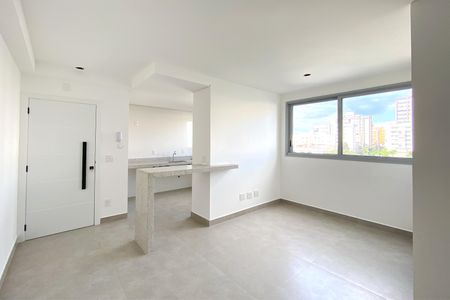 Sala de apartamento à venda com 3 quartos, 73m² em Santa Efigênia, Belo Horizonte