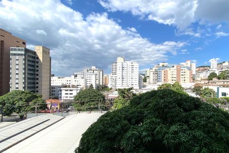 Vista da Sala de apartamento à venda com 3 quartos, 73m² em Santa Efigênia, Belo Horizonte