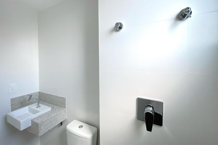 Apartamento à venda com 60m², 2 quartos e 2 vagasBanheiro da Suíte 2