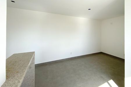 Sala de apartamento à venda com 3 quartos, 73m² em Santa Efigênia, Belo Horizonte