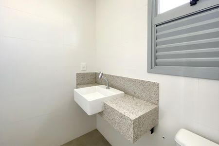 Apartamento à venda com 122m², 2 quartos e 2 vagasBanheiro da Suíte
