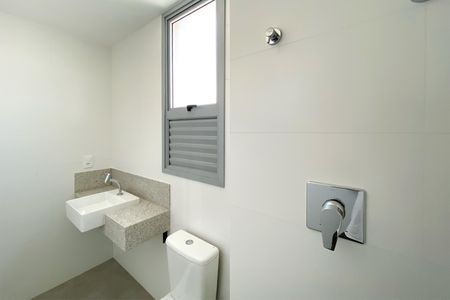 Apartamento à venda com 122m², 2 quartos e 2 vagasBanheiro da Suíte