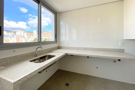 Apartamento à venda com 122m², 2 quartos e 2 vagasCozinha