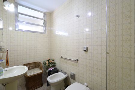 Apartamento para alugar com 107m², 2 quartos e sem vagaBanheiro