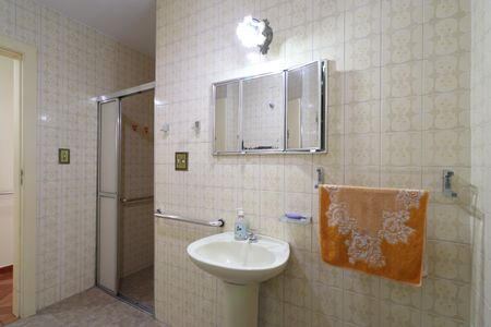Apartamento para alugar com 107m², 2 quartos e sem vagaBanheiro