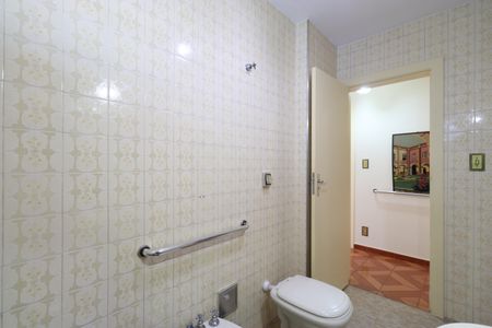 Apartamento para alugar com 107m², 2 quartos e sem vagaBanheiro