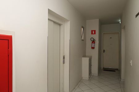 Apartamento à venda com 60m², 2 quartos e 1 vagaÁrea comum - Saguão do andar