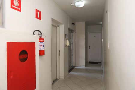 Apartamento à venda com 60m², 2 quartos e 1 vagaÁrea comum - Saguão do prédio