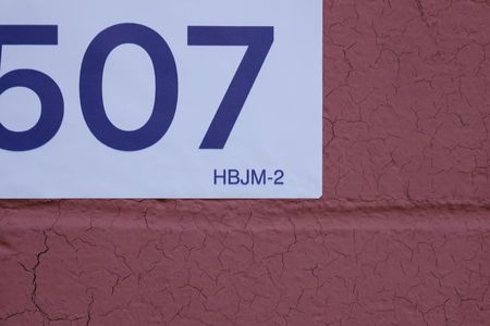 Apartamento à venda com 60m², 2 quartos e 1 vagaPlaca instalada na fachada do condomínio - Código da placa: HBJM-2