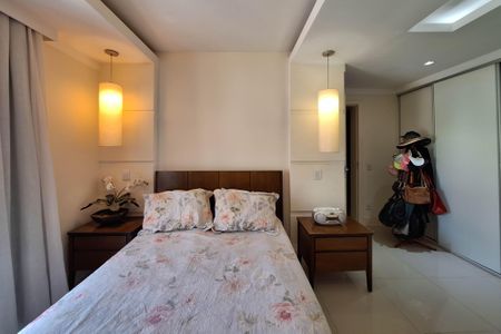 Casa de condomínio à venda com 145m², 3 quartos e 2 vagasSuíte 1